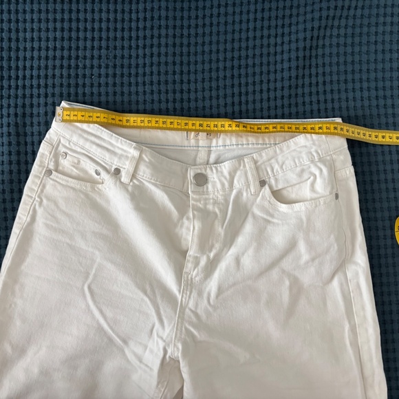 White shorts Jules - Picture 3 of 5